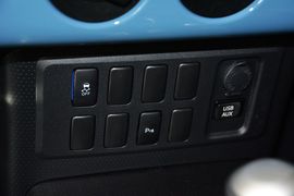 2013款丰田FJ酷路泽4.0L