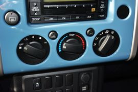 2013款丰田FJ酷路泽4.0L