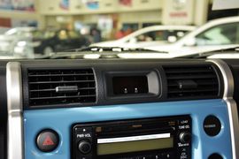 2013款丰田FJ酷路泽4.0L