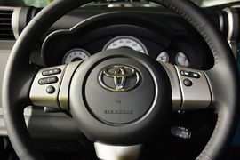 2013款丰田FJ酷路泽4.0L