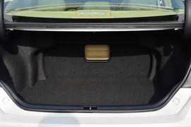 2015款丰田凯美瑞2.0G领先版