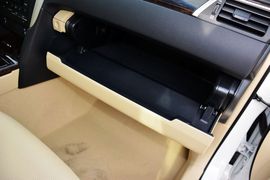 2015款丰田凯美瑞2.0G领先版