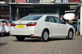 2015款丰田凯美瑞2.0G领先版