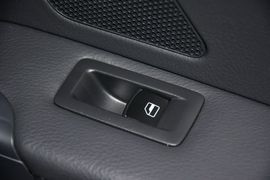 2015款大众途安1.4T自动豪华版5座