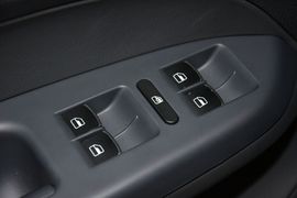 2015款大众途安1.4T自动豪华版5座