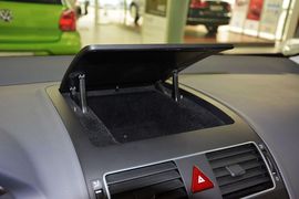 2015款大众途安1.4T自动豪华版5座