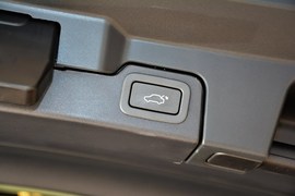 2015款路虎揽胜极光2.0T倾橙限量版