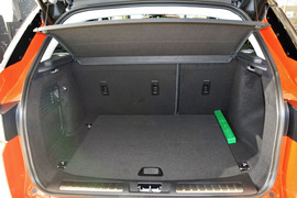 2015款路虎揽胜极光2.0T倾橙限量版