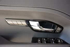 2015款路虎揽胜极光2.0T倾橙限量版