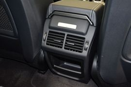 2015款路虎揽胜极光2.0T倾橙限量版