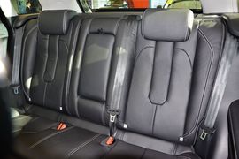 2015款路虎揽胜极光2.0T倾橙限量版