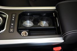 2015款路虎揽胜极光2.0T倾橙限量版