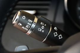 2015款路虎揽胜极光2.0T倾橙限量版