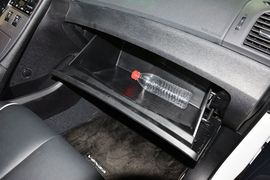 2013款丰田威飒2.7L两驱豪华版