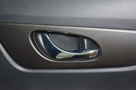 2014款日产奇骏2.0L