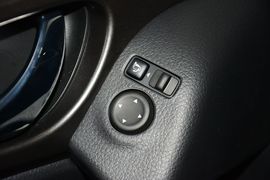 2014款日产奇骏2.0L
