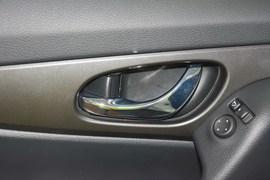 2014款日产奇骏2.0L