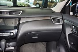 2014款日产奇骏2.0L