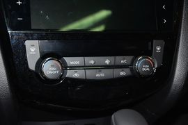 2014款日产奇骏2.0L