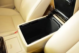 2015款丰田凯美瑞2.5G豪华导航版