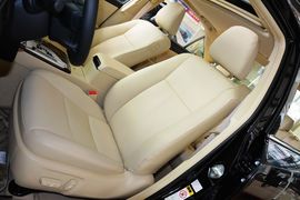 2015款丰田凯美瑞2.5G豪华导航版
