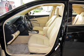 2015款丰田凯美瑞2.5G豪华导航版