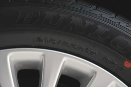 2015款丰田凯美瑞2.5G豪华导航版
