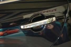 2015款丰田凯美瑞2.5G豪华导航版