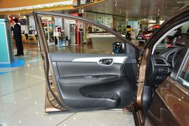 2014款日产轩逸1.6XV