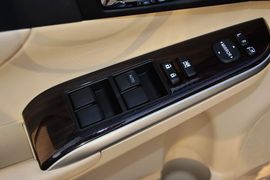 2015款丰田凯美瑞Hybrid