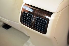 2015款丰田凯美瑞Hybrid