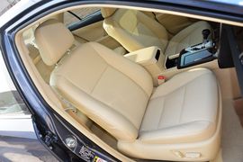 2015款丰田凯美瑞Hybrid