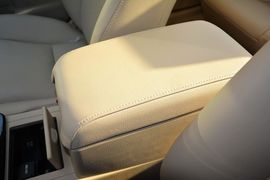 2015款丰田凯美瑞Hybrid