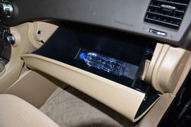 2012款丰田汉兰达2.7L两驱7座精英版到店实拍