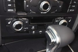 2014款奥迪A5敞篷45TFSI风尚版