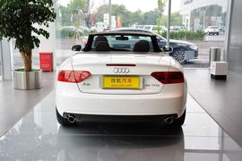 2014款奥迪A5敞篷45TFSI风尚版