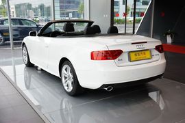 2014款奥迪A5敞篷45TFSI风尚版