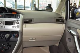 2015款丰田逸致跨界版180E