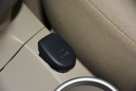 2015款丰田逸致跨界版180E
