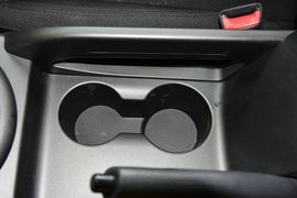 2015款起亚智跑2.0L自动两驱版GL