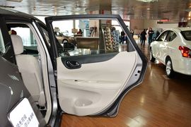 2014款日产骐达1.6L
