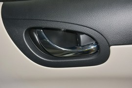 2014款日产骐达1.6L