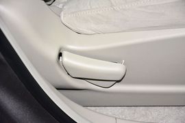 2014款日产骐达1.6L