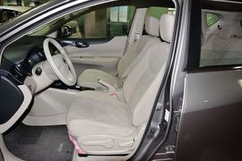 2014款日产骐达1.6L