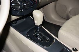 2014款日产骐达1.6L