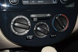 2014款日产骐达1.6L