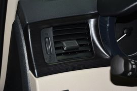 2014款日产骐达1.6L