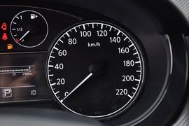 2014款日产骐达1.6L