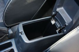 2014款丰田威驰1.5L手动智享版