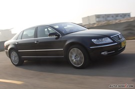 2009款辉腾V8L试驾